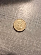 1983 Queen Elizabeth II One Pound Coin Error 