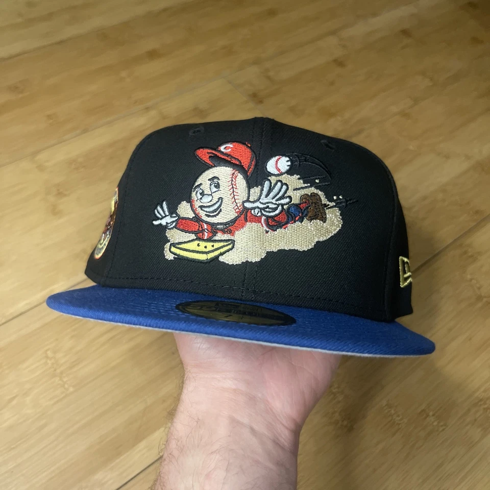 New Era 59FIFTY Cincinnati Reds Sliding Mascot Black Blue 25th 10th 7 3/4 Hat - Image 2 of 4