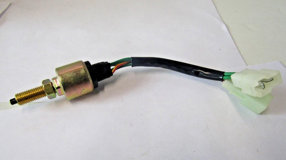 Interruptor de luz de freno Airtex 1S5827 NUEVO VINTAGE Foto 2 de 4