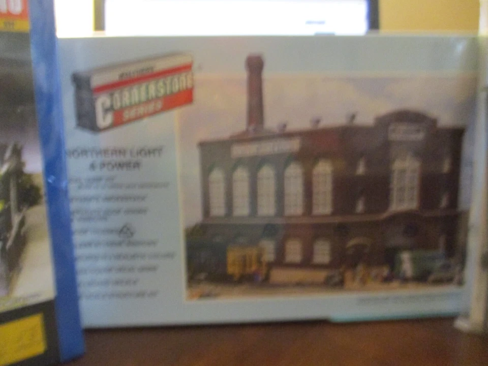 Walthers Northern Light+Power Structure ,Crane ,Interior. New Sealed. - Image 3 of 4