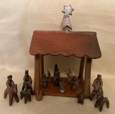 Herón Martínez Mendoza Folk Art Nativity barn or manger, 14 pieces with star