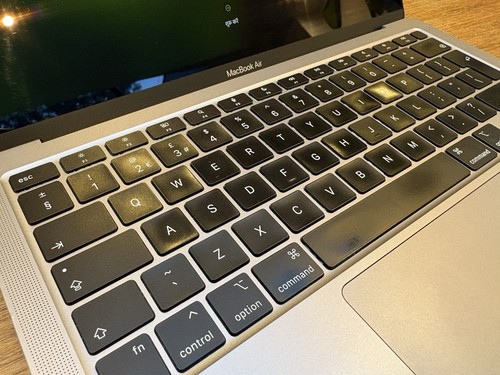 Apple MacBook Air 13.3" A2337 (2020) M1 8GB RAM 256GB SSD Space Grey - Afbeelding 3 van 16