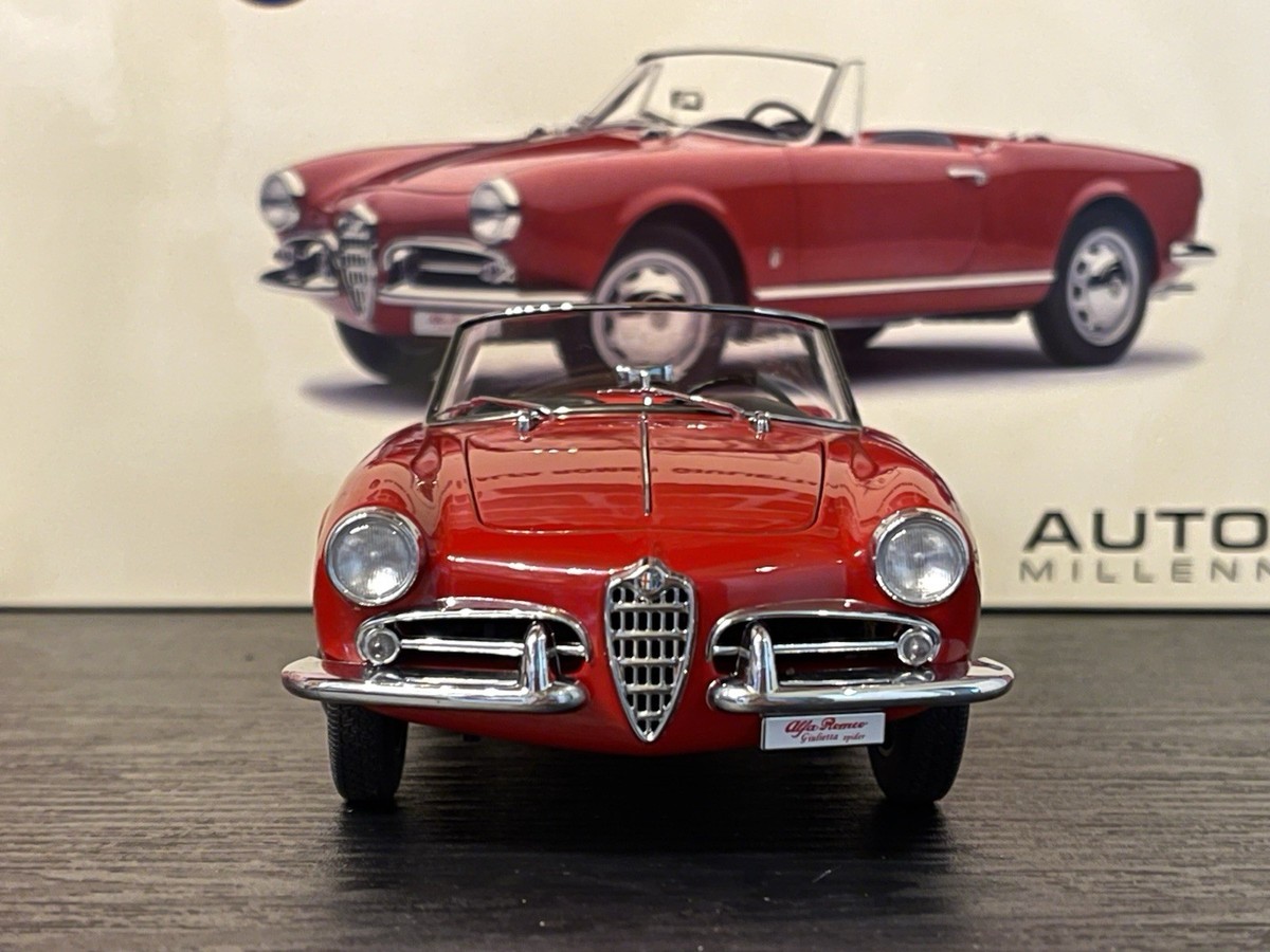 1/18 Autoart Alfa Romeo Giulietta Spider Red 70157 Very Rare