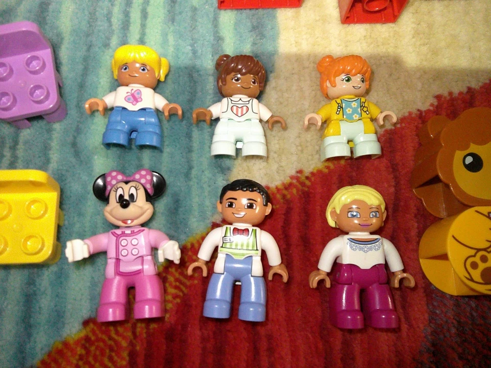 LEGO Duplo: Bricks, Parts, Animal Bricks & 6 Figures 100+ pastel/light colors - Image 2 of 4