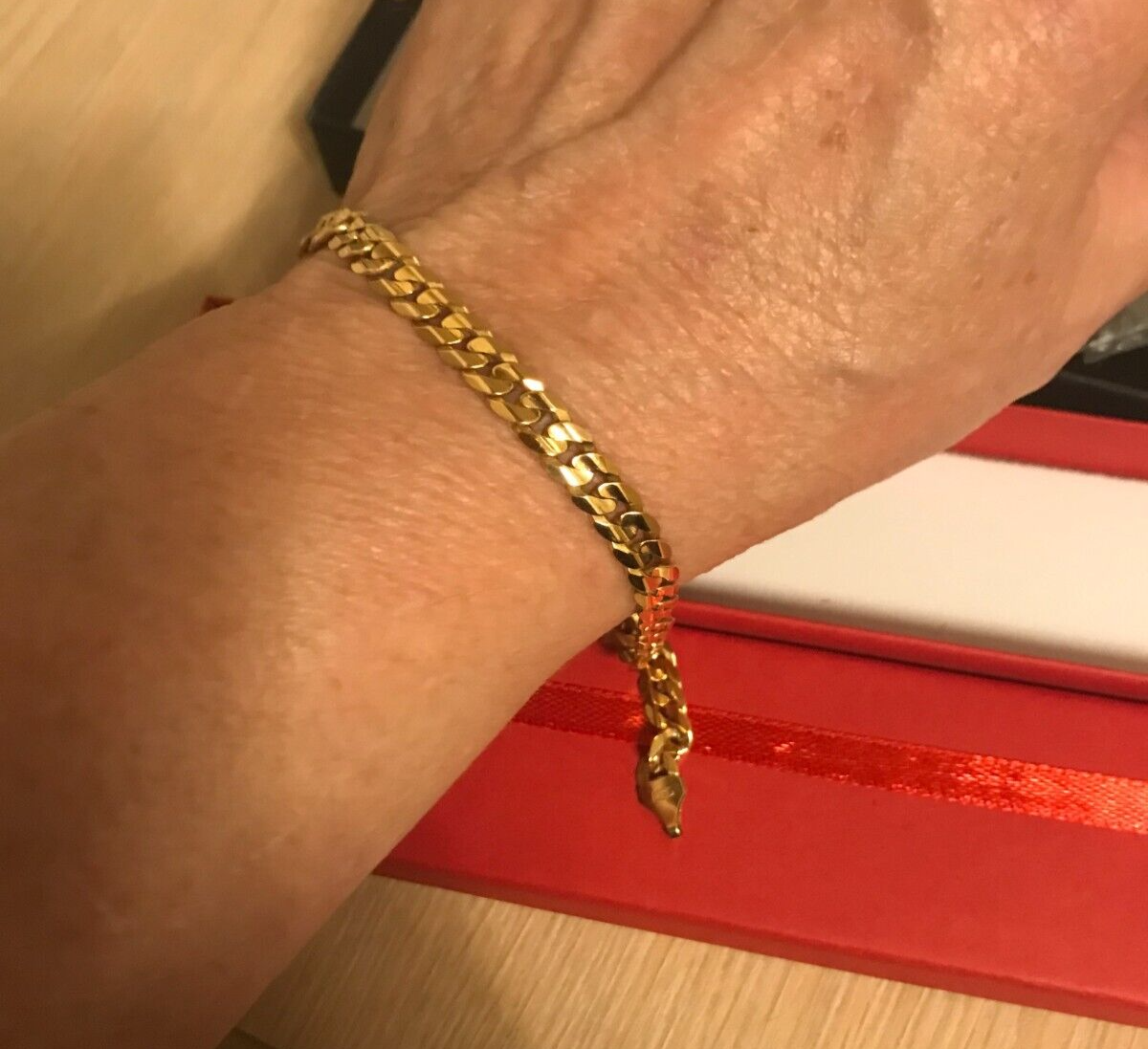 Hallmarked 9 CT Gold Curb Bracelet 8 inch Length. 10.5 grams unisex. eBay