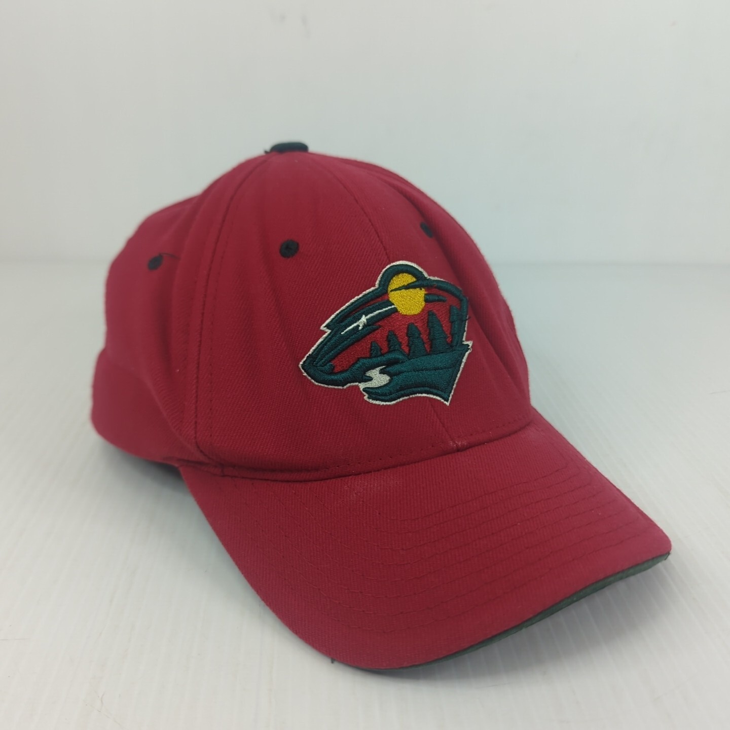Minnesota Wild Zephyr Brand Maroon Hat Strap back Cotton Ball Cap Embroidered