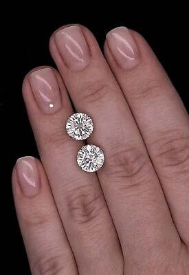 4,00 ct Rundschliff VVS1/D zertifizierte Moissanit Ohrstecker 14 Karat Weißgold 8 mm