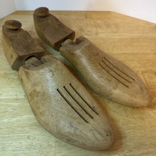 Vintage Wood Shoe Tree Mold Stretcher Form Insert Pair SIZE 10 D Men  s