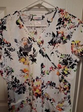 Scrubstar 2 Pocket Abstract Floral Scrub Top Size M