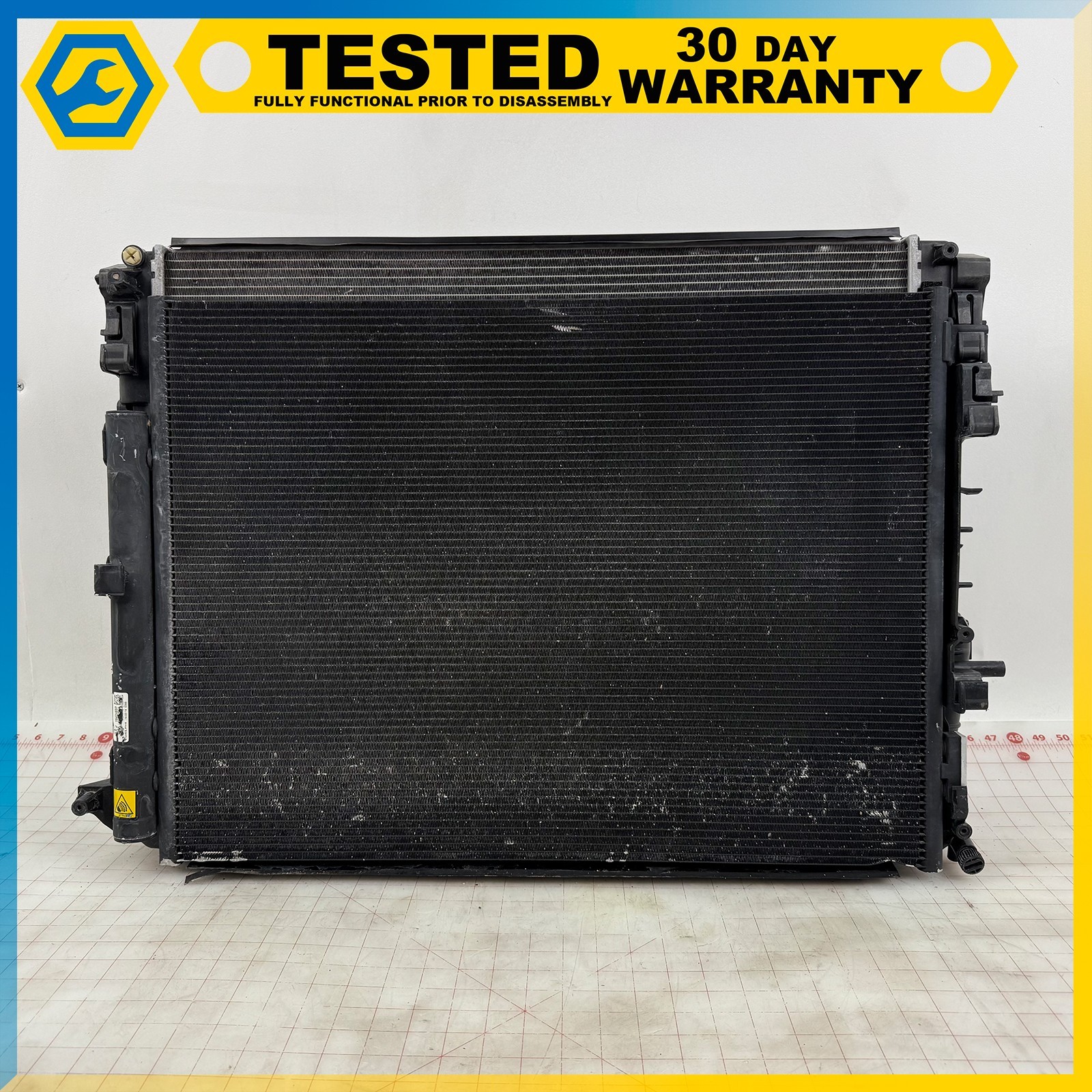 14-24 MASERATI GHIBLI ENGINE COOLING RADIATOR CONDENSER W/ COOLING FAN OEM
