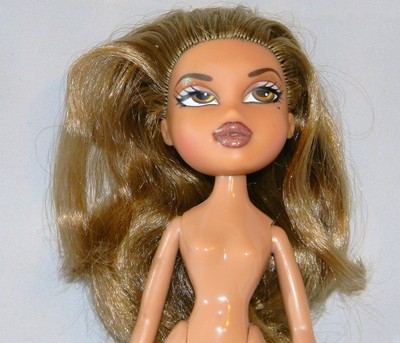 bratz doll with dirty blonde hair