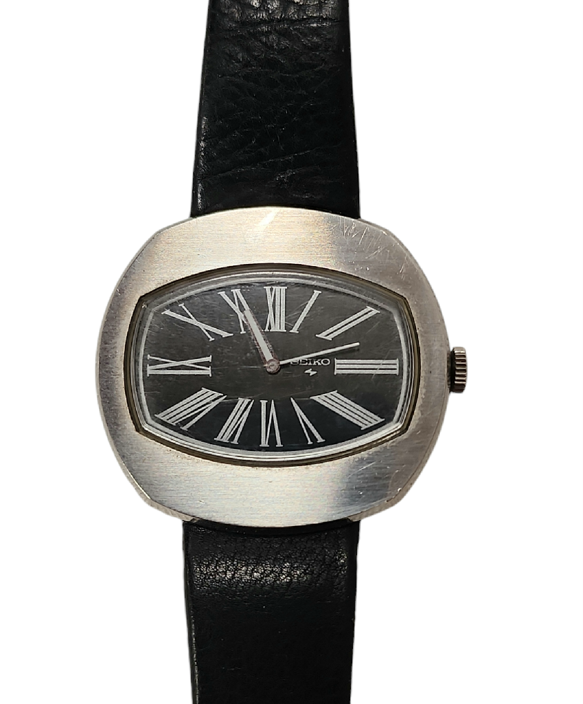 UFO Seiko Fashion Series Watch w/ Roman Dial, Manual Winding 40mm
