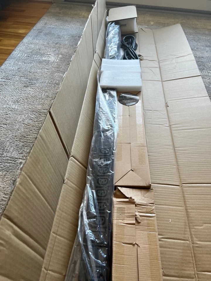 Cyberpower PDU41104 Single Phase 200-240 VAC 20A Switched PDU - Image 4 of 4