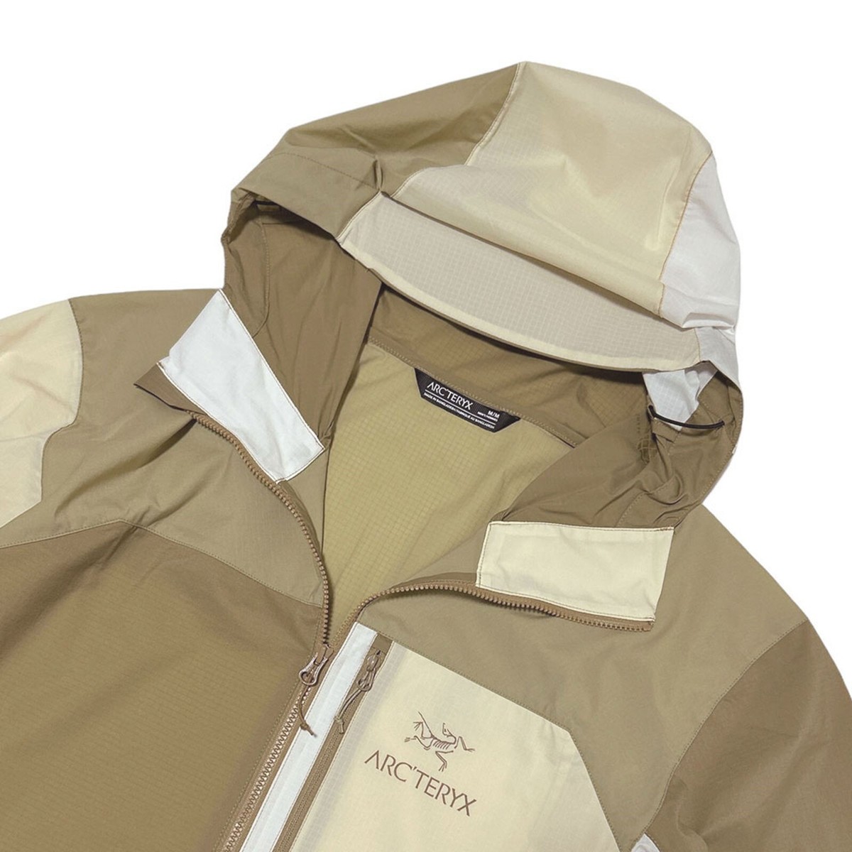 ARC'TERYX x BEAMS 2024 Squamish Hoody Nagomi Beige Brown X ARC'TERYX x BEAMS 2024 Squamish Hoody Nagomi Beige Brown X