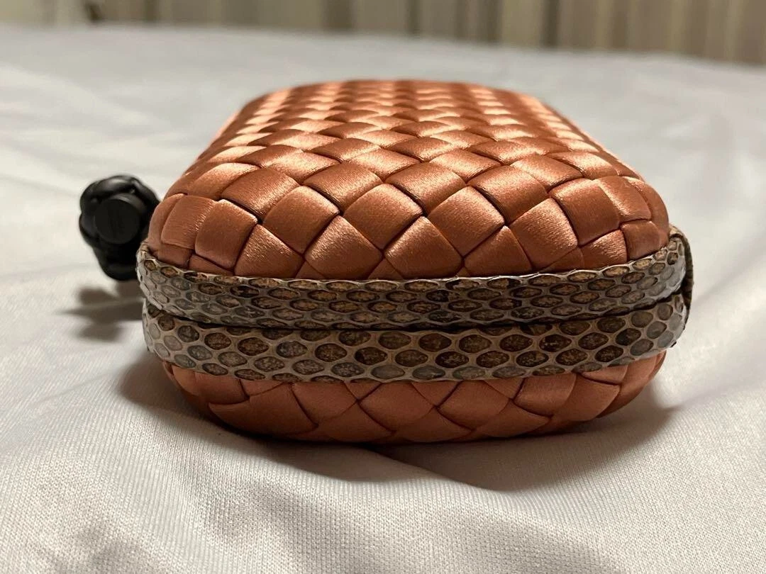 Borsa pochette BOTTEGA VENETA intrecciata nodo raso autentica GIAPPONE