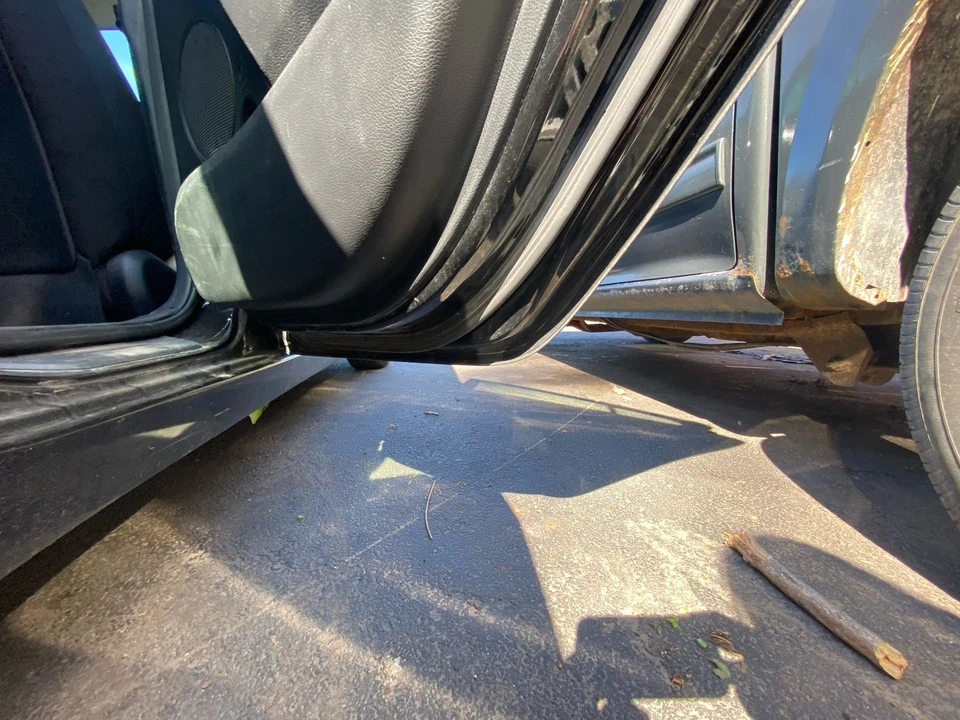 Used Rear Right Door Assembly Rear Side fits: 2016 Kia Forte Sdn Rear Right Grad - Imagem 2 de 4