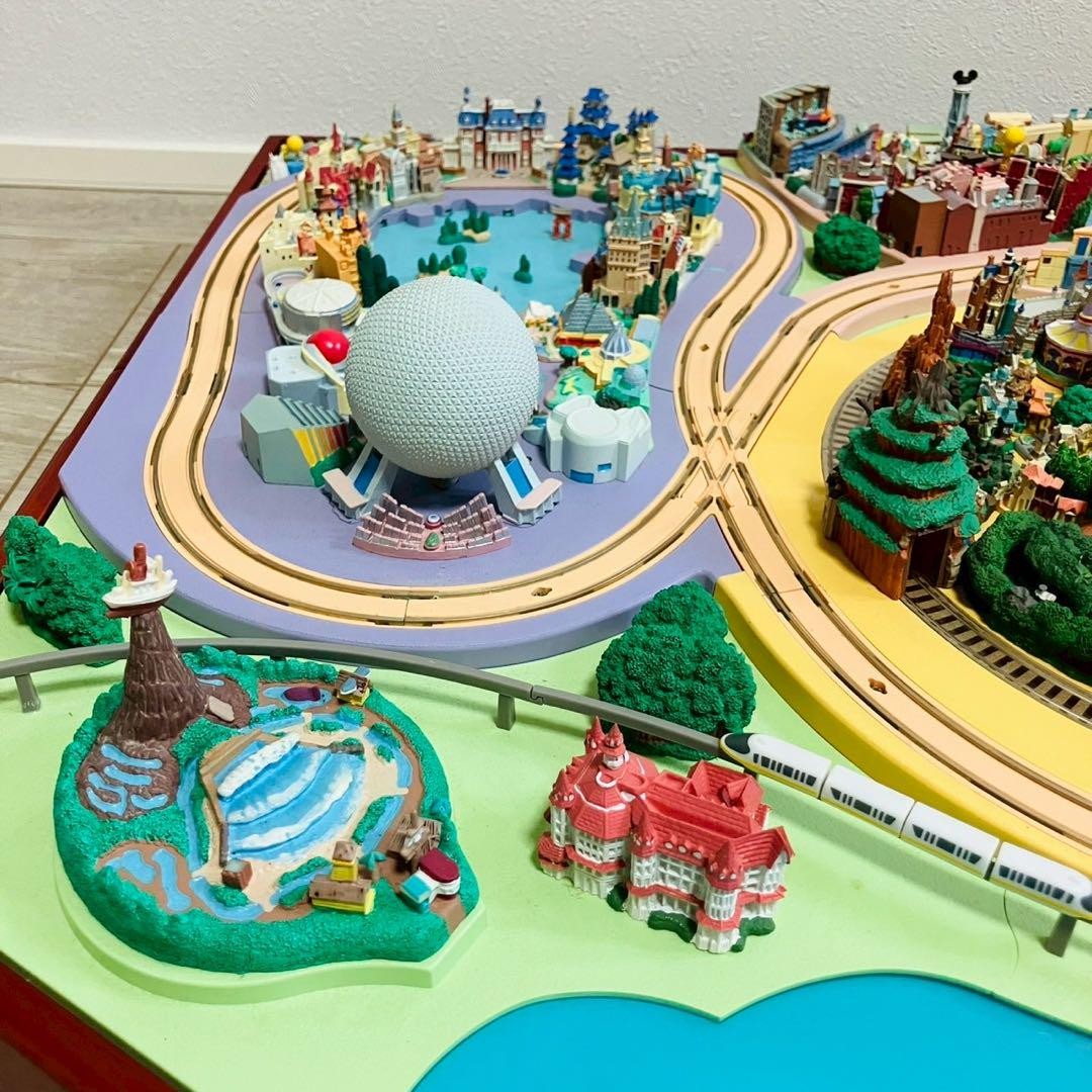 DeAgostini Disney Parade Diorama Figure Light Music Boat