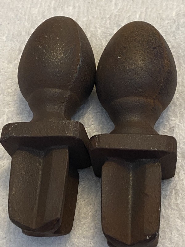 Vintage/Antique Cast Iron Metal Fence, Ornamental, Decoration, Finials. 4in. (2)