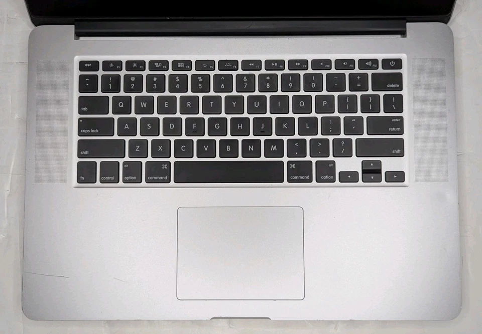 Apple MacBook Pro (Retina, 15" 2015) Intel i7 2.5GHz 16GB RAM 128GB SSD Monterey - Image 2 of 4