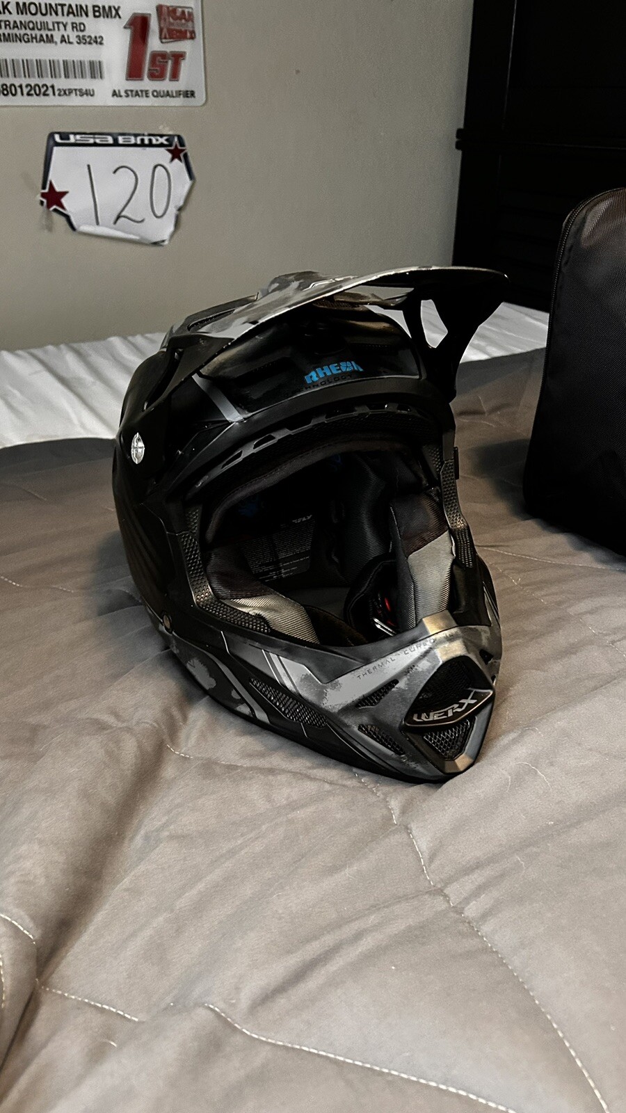 Picture 1 of 5