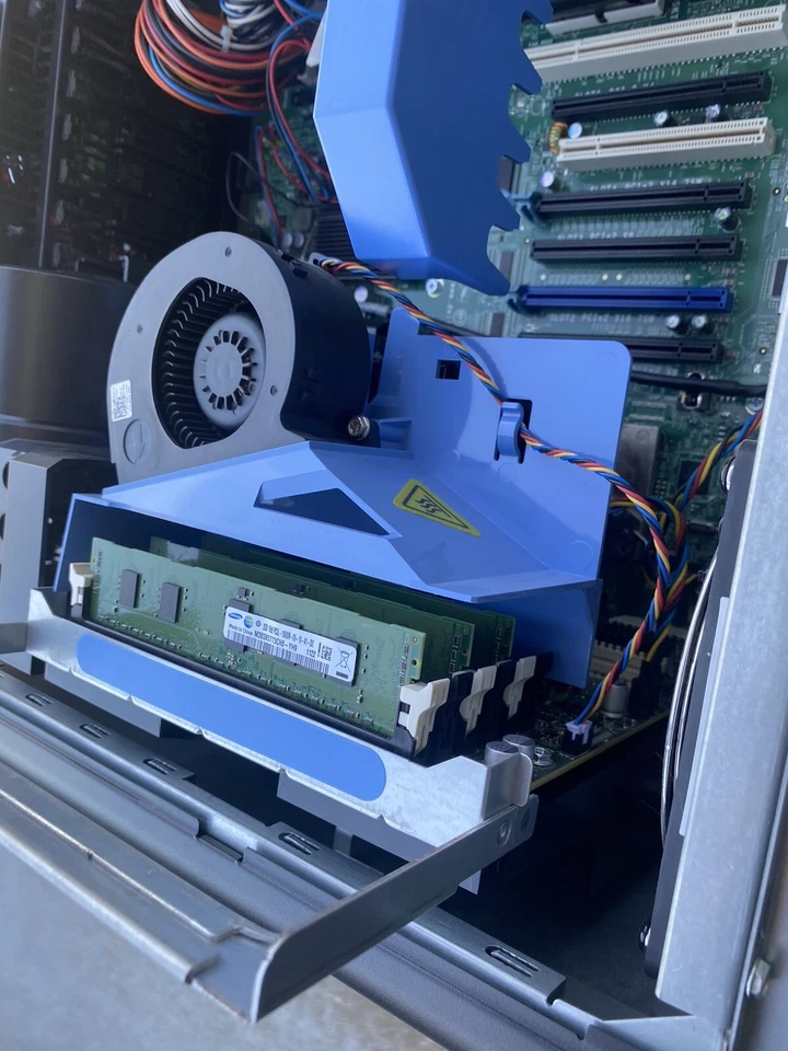 Dell Precision T7500 2X Xeon E5645 2,4 GHz 6 núcleos 12 GB ECC RAM DVD sin unidad Foto 2 de 4