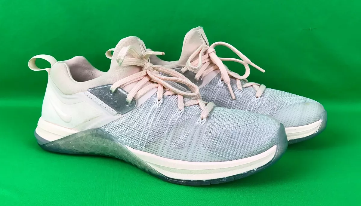 Nike Metcon Flyknit 3 Matte Silver Guava Ice White Fitness Sneaker Women s 9