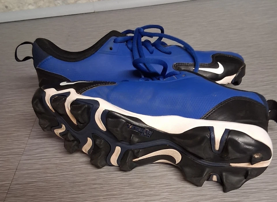 Nike Youth Size 5.5 Football Cleats Blue 5.5Y - Image 3 of 3