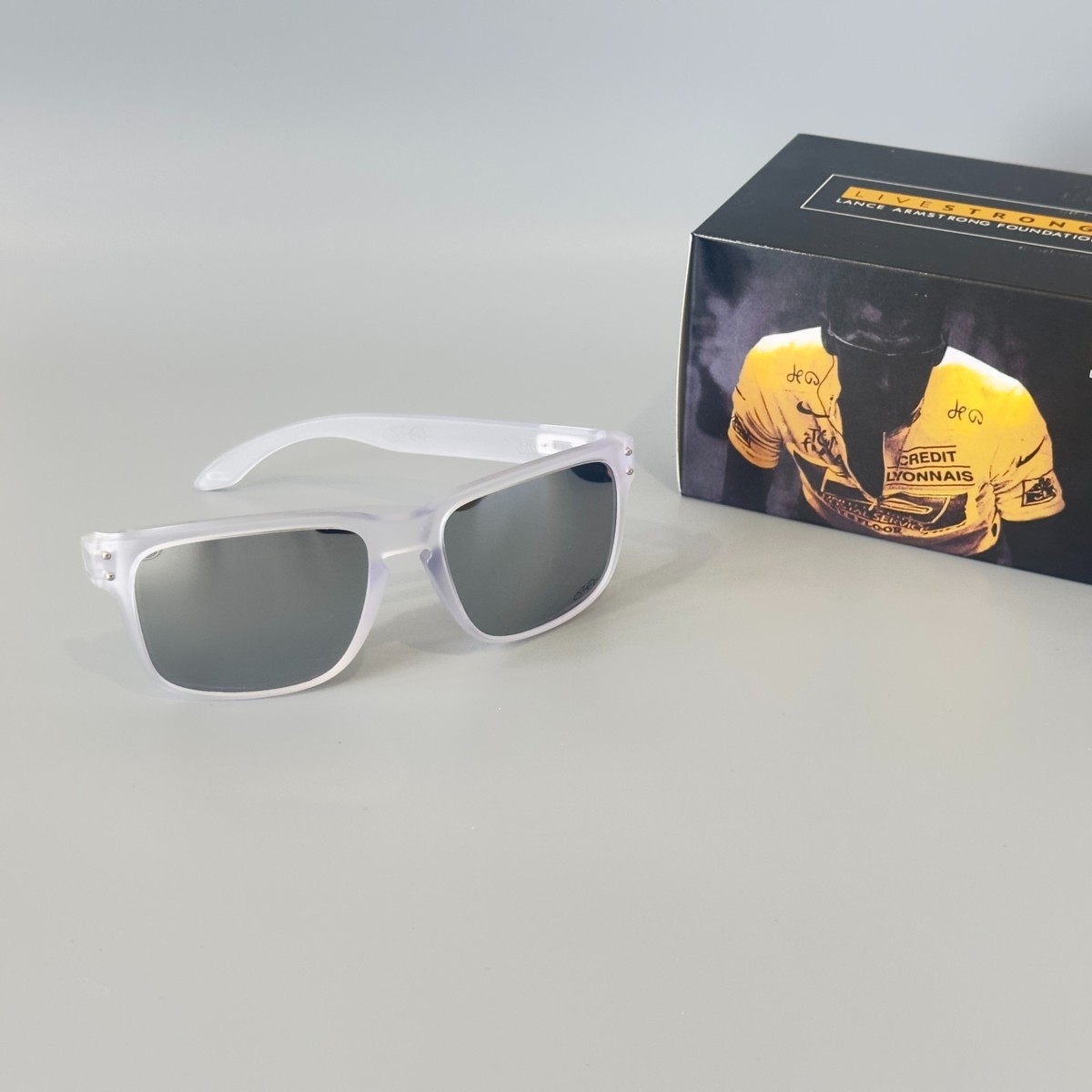 Oakley Holbrook OO9102 signature edition Sunglasses frosted frame
