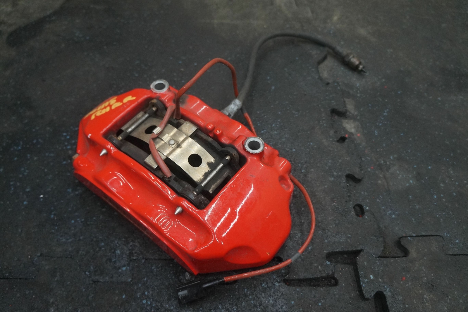 Rear Right Brake Caliper & Bracket Red OEM Ferrari California 2010
