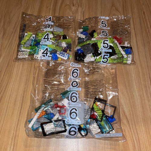 New Lego City Town Square Set 60026 - Open Box, SEALED BAGS - Picture 4 of 11