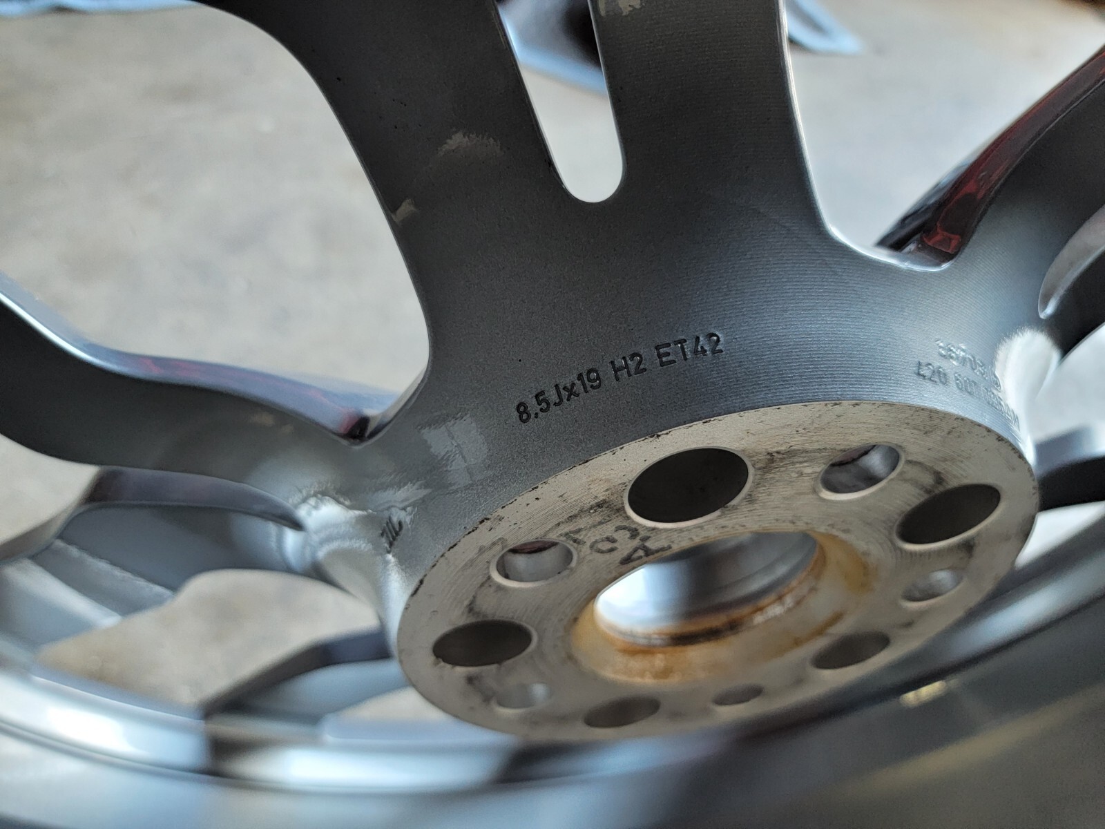 AUDI R8 REAR WHEEL RIM OEM 420601025AM 