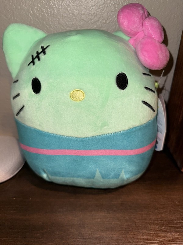 Hello Kitty Squishmallows Zombie Plush 8" Green & Pink Sanrio Frankenstein Cat