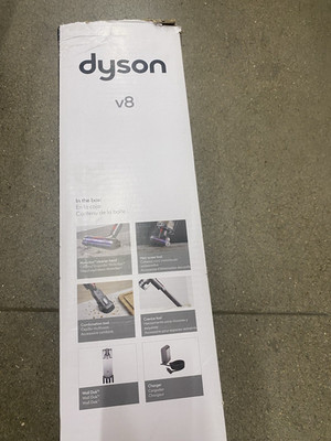 Dyson V8 Cordless Bagless Stick Vacuum 40 Min De-Tangle Tools Gray/Purple