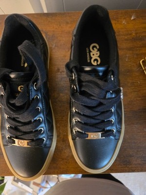 GBG Los angeles Trendy Womens shoes Size 5.5