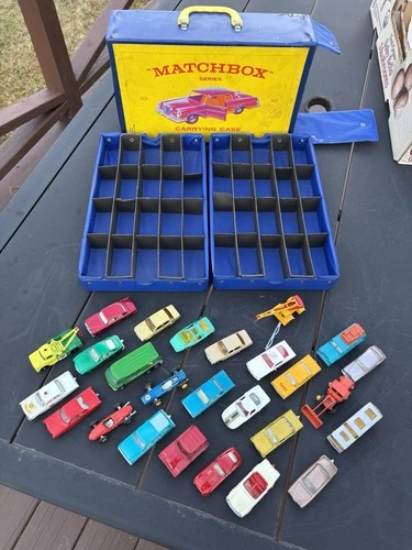 Vintage 26 Matchbox Lesney Diecast Toy Car Truck Lot W/Case Norev Hot Wheels Van