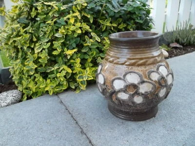 Blumenvase, braun, Höhe 16 cm, Durchmesser 8 cm. sehr gut erhalten - Bild 1 von 2
