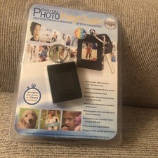 Digital Photo Keychain Black Holds 60 Photos High Resolution Included USB Cord