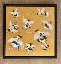 Api su oro. Quadro acrilico su tela con cornice galleggiante nera 32 cm