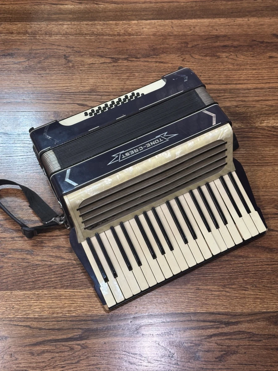 Piano Accordions with 34 Treble Keys for sale | eBay