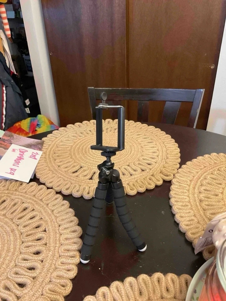 Universal Cell Phone Holder Flexible Octopus Tripod Bracket Selfie Stand Monopod - Image 3 of 3