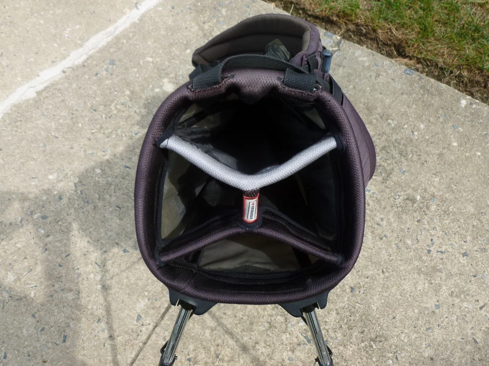 Bolsa de golf Ping 4 debajo de pie/transporte negra/gris 4 vías correa doble (logotipo Carmel) Foto 3 de 4