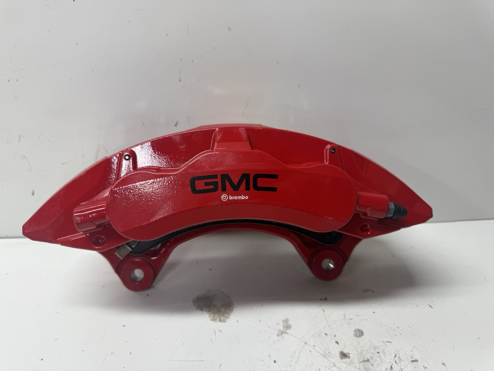 2019-2024 Sierra 1500 Yukon Front Right Brembo Brake Caliper 23505028 OEM 3047