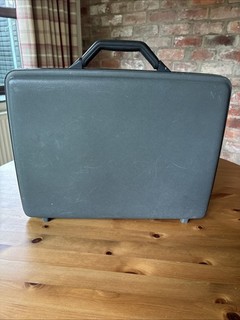 Samsonite Slim Hard Shell Briefcase/Laptop Case with Key