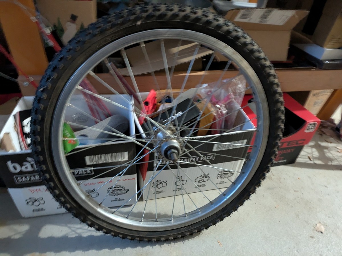 VINTAGE 90s GT rear wheel BMX chrome