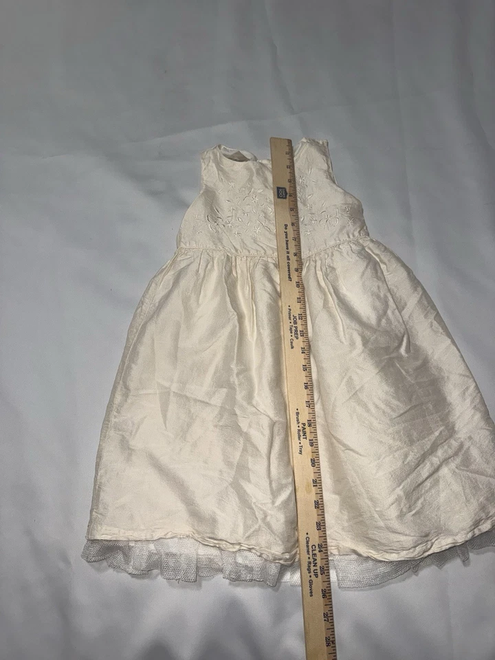 Laura Ashley sleeveless 100 % silk dress girls 4 year ivory embroidery tulle - Image 4 of 4