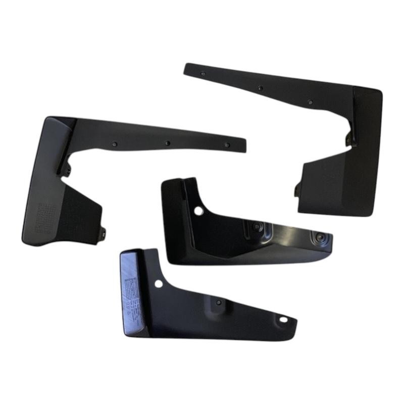 Bavettes avant et arrière pour TOYOTA Rav4 PW3890R000 en plastique noir