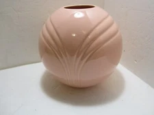  Haeger 4387 Vase Label Round Peach 8 1/2 "T x 9" W x 7" D Excellent Condition