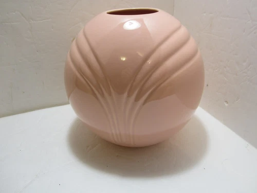 Haeger 4387 Vase Label Round Peach 8 1/2 "T x 9" W x 7" D Excellent Condition