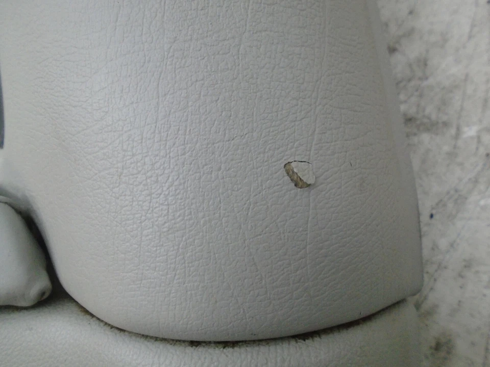 DK905445 1998-2004 VOLVO C70 CONV PANEL CUARTO INTERIOR TRASERO IZQUIERDO GRIS OEM Foto 2 de 4