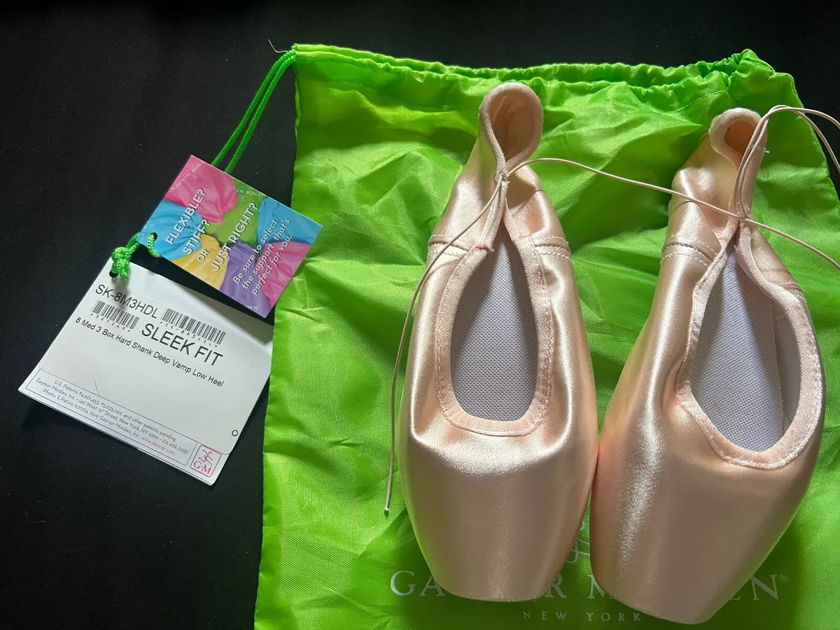 GAYNOR MINDEN Sleek Fit Pointe Shoe; Size 8 Med 3 Box Hard DV Low Heel